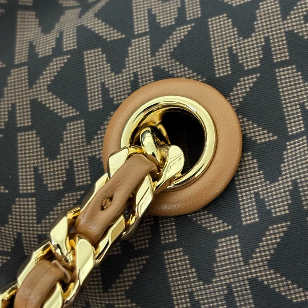 Michael Kors Georgia Large Nylon Tote Bag - Picture 9 of 16